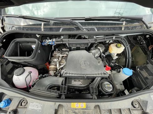 Used 2024 Mercedes-Benz Sprinter 3500 image 10