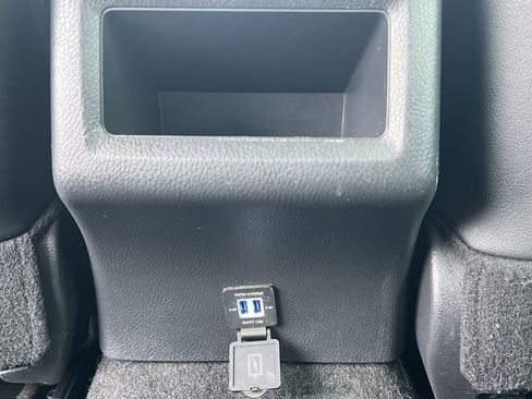 Used 2020 Toyota Camry SE image 22