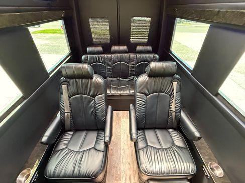 Used 2022 Mercedes-Benz Sprinter 3500 image 39
