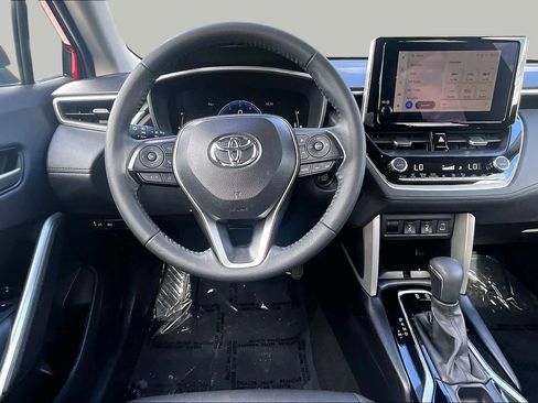 Used 2024 Toyota Corolla Cross XLE w/ Convenience Package AWD/4WD image 6