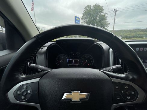 Used 2017 Chevrolet Colorado LT image 11