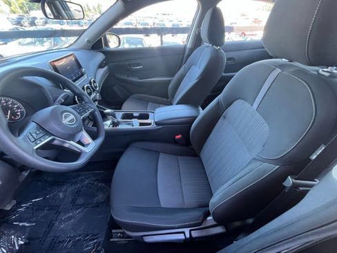 Used 2025 Nissan Sentra SV FWD image 27