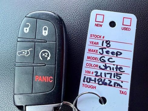 Used 2018 Jeep Grand Cherokee Altitude AWD/4WD image 43