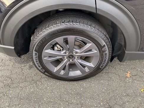 Certified 2022 Ford Explorer XLT w/ Equipment Group 202A image 16