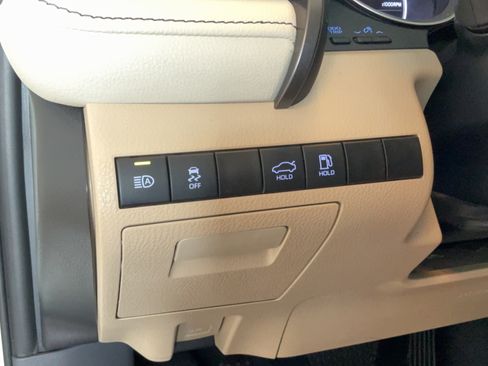 Used 2024 Toyota Camry LE w/ Convenience Package FWD image 21