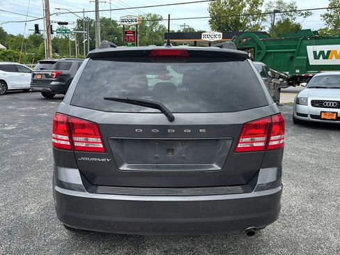 Used 2018 Dodge Journey SE FWD image 4