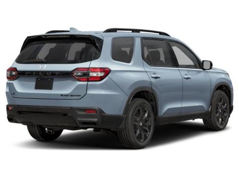 New 2026 Honda Pilot Black Edition image 5