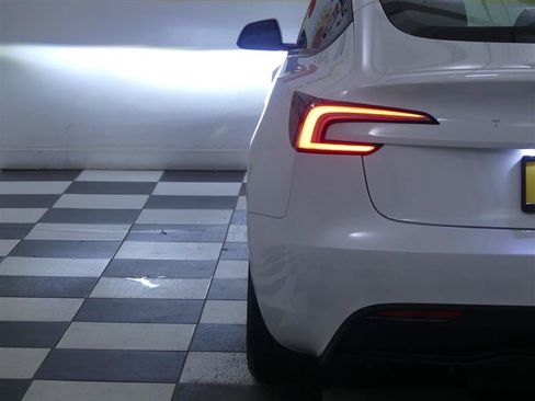 Used 2024 Tesla Model 3 Standard Range RWD image 24