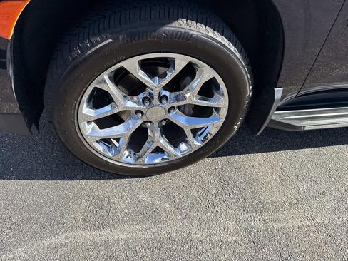 Used 2021 Chevrolet Tahoe LT w/ LT Signature Package AWD/4WD image 12