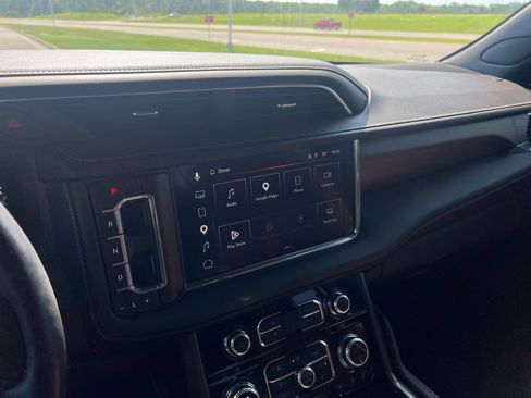 Used 2023 GMC Yukon XL Denali Ultimate AWD/4WD image 25