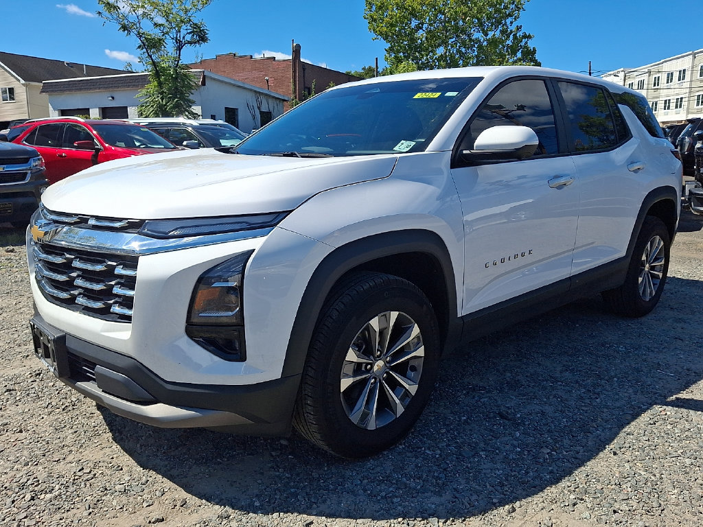 Certified 2025 Chevrolet Equinox LT w/ Safety and Technology Package AWD/4WD image 3