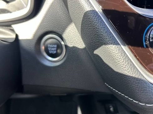 Used 2019 Toyota Corolla XSE FWD image 15