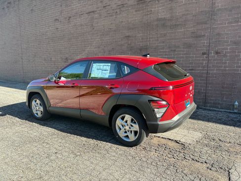 New 2026 Hyundai Kona SE FWD image 3