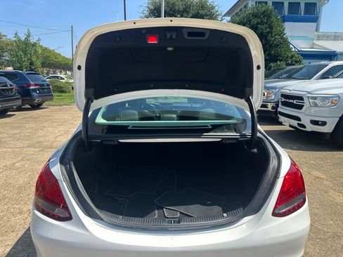 Used 2018 Mercedes-Benz C 300 4MATIC Sedan image 29