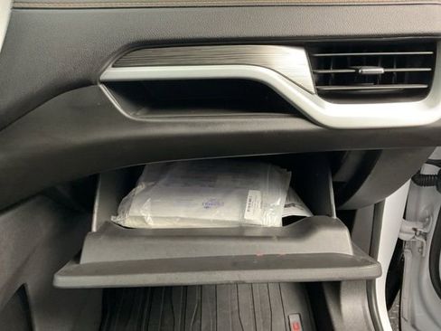 Certified 2021 GMC Terrain SLT image 28