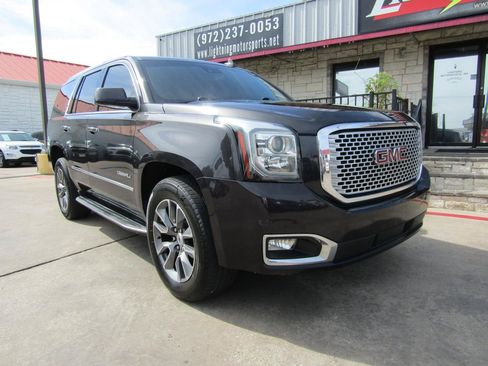 Used 2017 GMC Yukon Denali AWD/4WD image 6