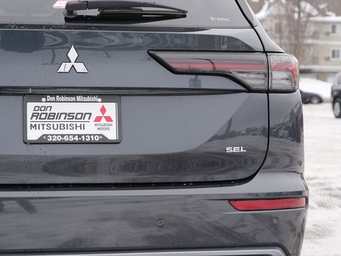 New 2026 Mitsubishi Outlander SEL image 10