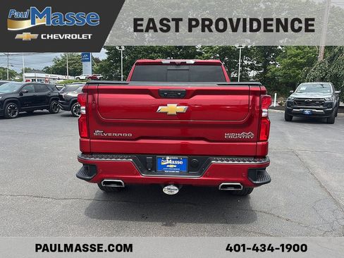 Used 2024 Chevrolet Silverado 1500 High Country w/ Technology Package AWD/4WD image 6