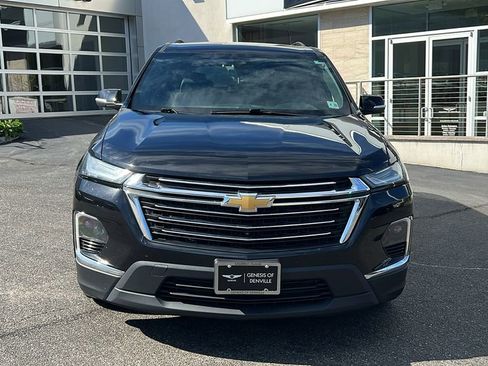 Used 2023 Chevrolet Traverse LT w/ LT Premium Package image 8