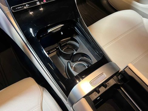 Certified 2025 Mercedes-Benz GLC 300 4MATIC image 32