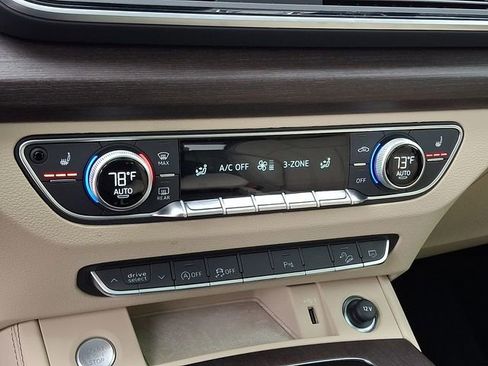 Used 2024 Audi Q5 2.0T Premium Plus image 16