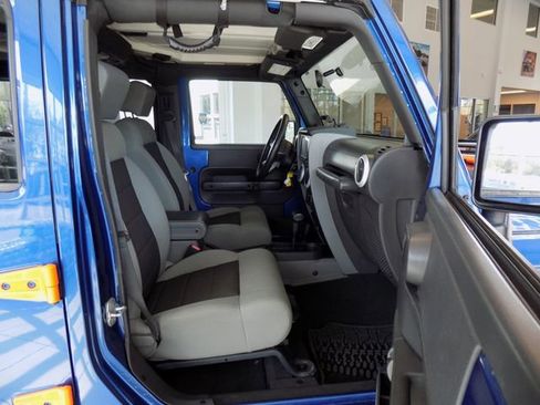 Used 2010 Jeep Wrangler Unlimited Sahara image 25