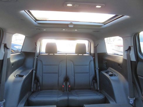 Used 2019 GMC Acadia SLT image 24