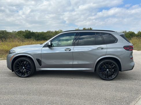 New 2026 BMW X5 xDrive40i w/ M Sport Package image 5