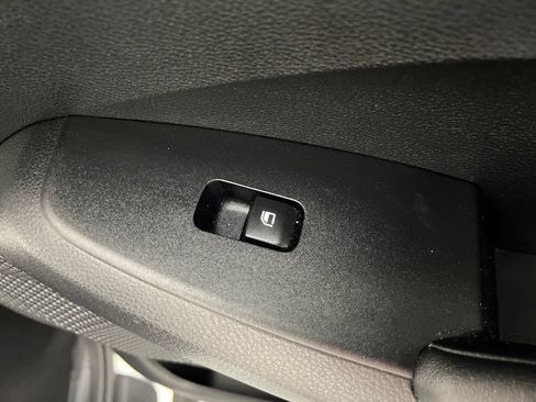 Used 2023 Kia Seltos S w/ Navigation Package AWD/4WD image 26