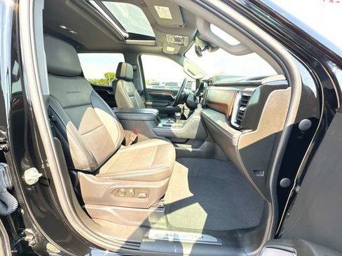 Used 2024 GMC Sierra 1500 Denali AWD/4WD image 29