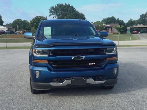 Used 2018 Chevrolet Silverado 1500 LT w/ All Star Edition AWD/4WD image 3