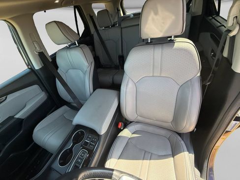 Used 2025 Honda Pilot Elite image 23