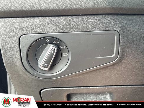 Used 2022 Volkswagen Tiguan SE w/ Panoramic Sunroof Package AWD/4WD image 29