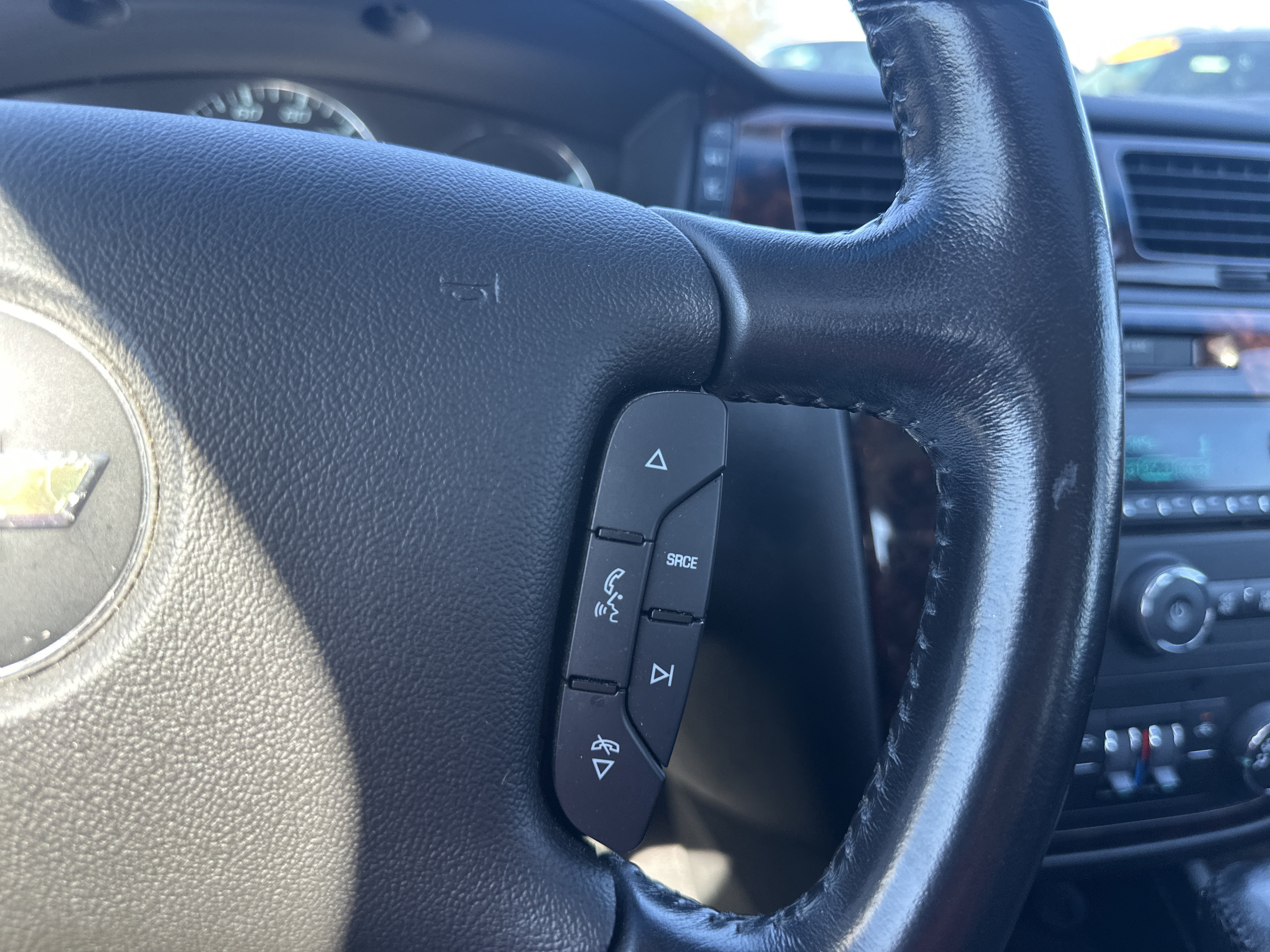 Used 2014 Chevrolet Impala LT w/ LT Sunroof Package FWD image 21