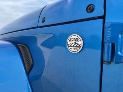 Used 2022 Jeep Gladiator Overland w/ Popular Equipment Package image 21