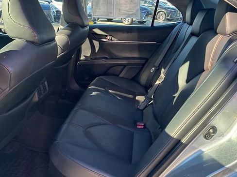 Used 2020 Toyota Camry XLE image 15