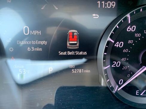 Used 2022 Toyota Highlander XLE AWD/4WD image 19