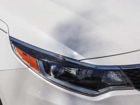 Used 2018 Kia Optima LX FWD image 6