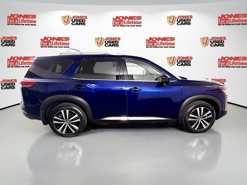 Certified 2025 Nissan Pathfinder Platinum AWD/4WD image 20