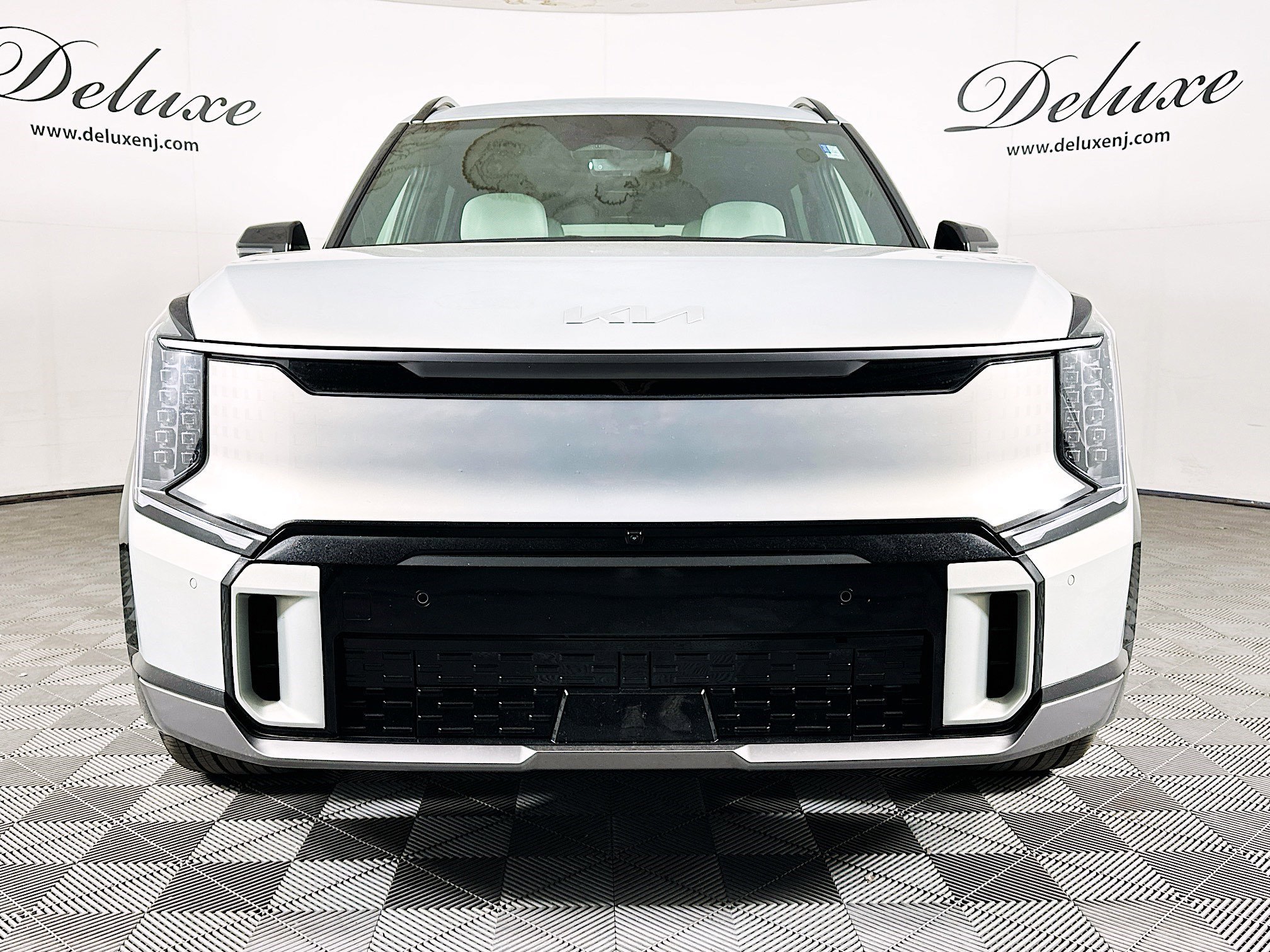 Used 2024 Kia EV9 GT-Line AWD/4WD image 2