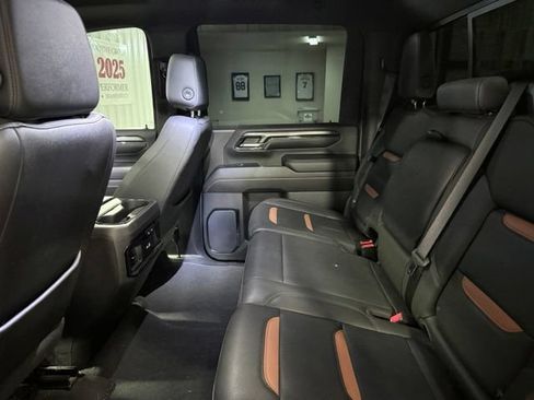Used 2024 GMC Sierra 2500 AT4 w/ Technology Package AWD/4WD image 15