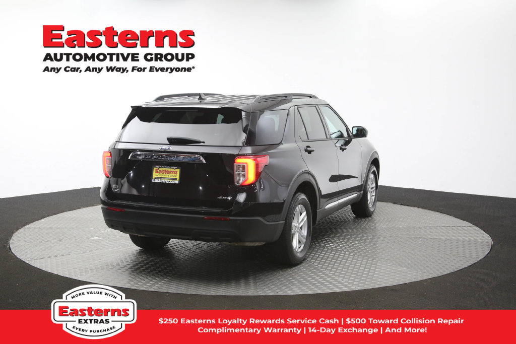 Used 2023 Ford Explorer XLT AWD/4WD image 42