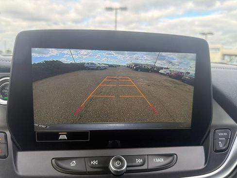 Used 2025 Chevrolet Blazer LT image 17