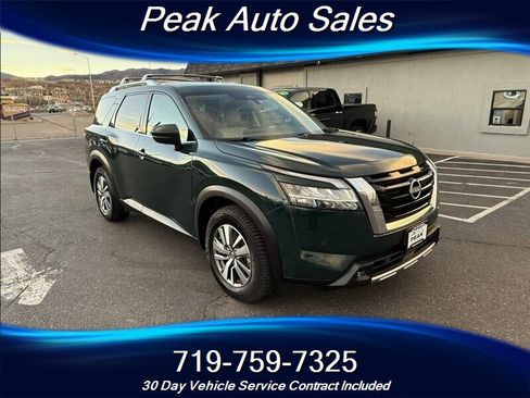 Used 2022 Nissan Pathfinder SL image 1