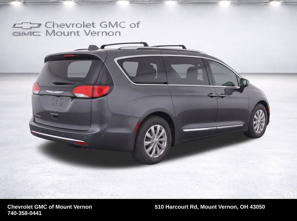 Used 2018 Chrysler Pacifica Touring-L Plus FWD image 37