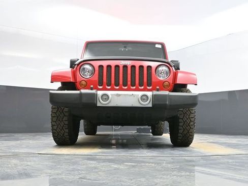Used 2011 Jeep Wrangler Unlimited Sahara w/ Dual Top Group image 40