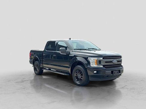 Used 2018 Ford F150 XLT w/ Equipment Group 302A Luxury AWD/4WD image 8