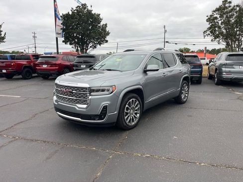Used 2023 GMC Acadia Denali w/ Denali Ultimate Package AWD/4WD image 40