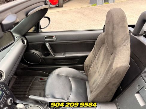 Used 2011 MAZDA MX-5 Miata Grand Touring w/ Premium Pkg RWD image 21