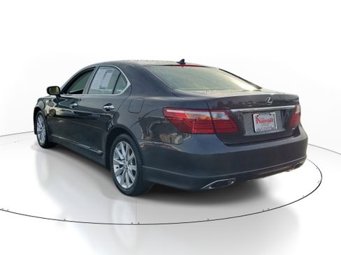Used 2011 Lexus LS 460 AWD w/ Luxury Value Edition image 3